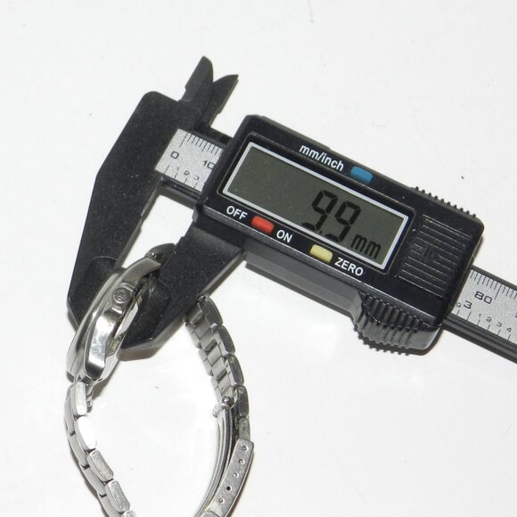 Vintage Watch Ref: 091-1000 Water Resistant 100M Swiss Made - Picture 6 of 16